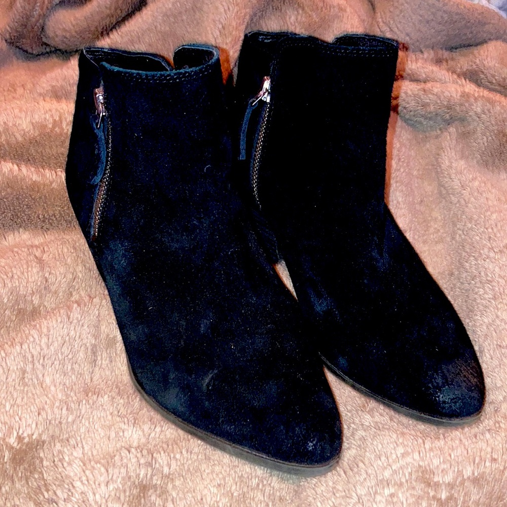EUC Frye black suede booties size 8 M